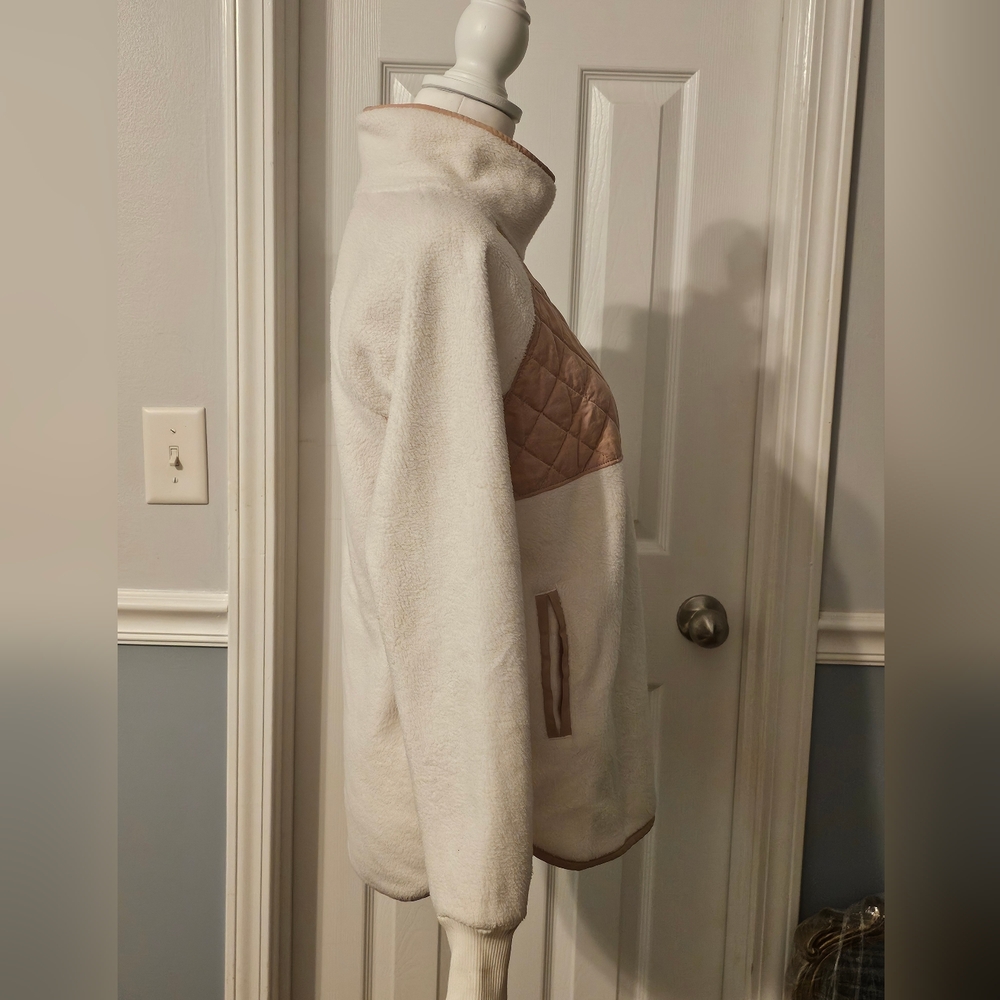 Abercrombie & Fitch Women's Quilted Cowl Sweater - Picture 8 of 14